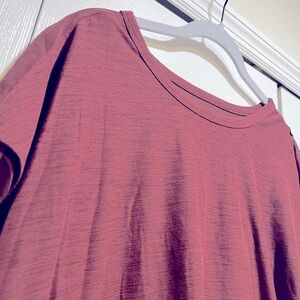 🍊Old Navy Maroon Short Sleeve Athletic Cropped Tee XL🍊